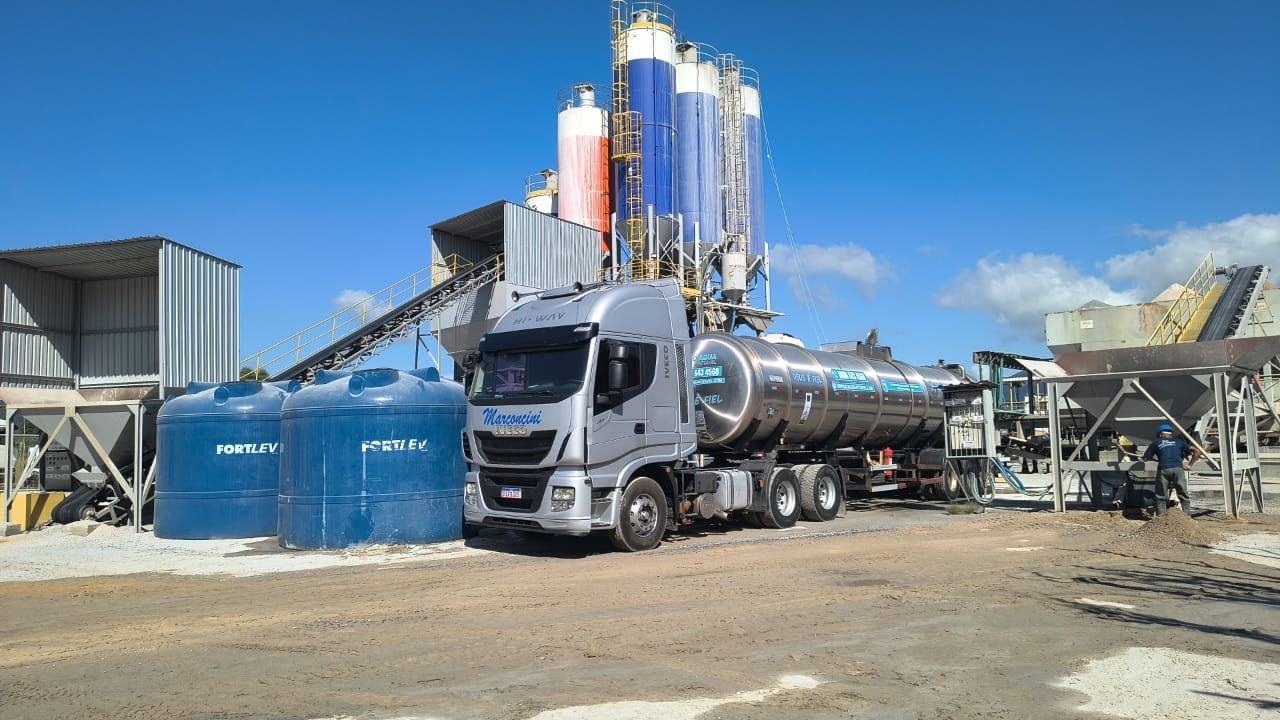 Água potável para indústrias e concreteiras